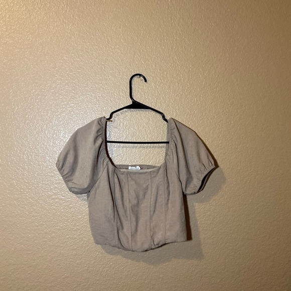 Kirious crop top Women's Puff Sleeve Top - Tan - Picture 1 of 3